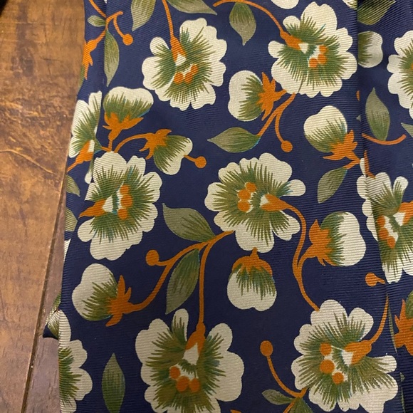 Vintage Fendi Silk Floral Tie - Picture 9 of 10